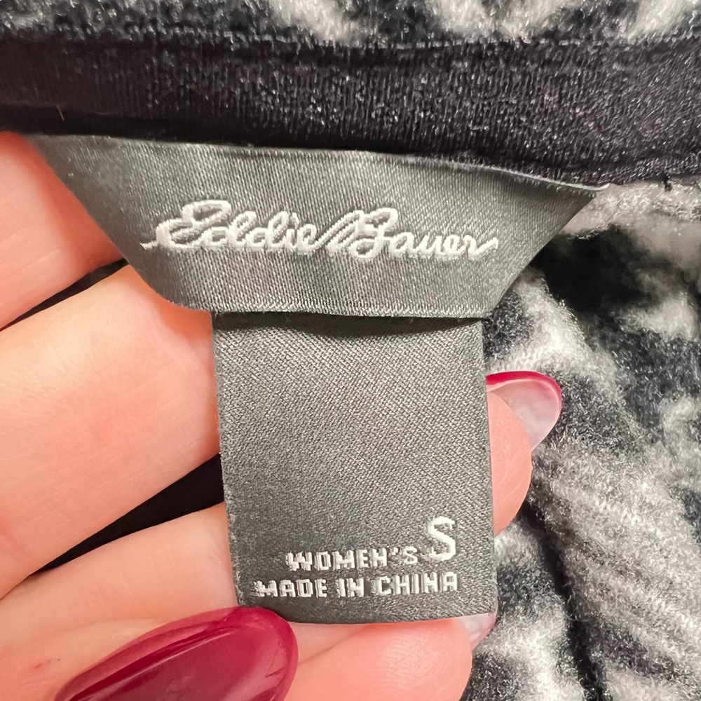 Eddie Bauer Black & White Quarter Zip Pullover Women's Fleece Sweater, Small - Picture 8 of 11